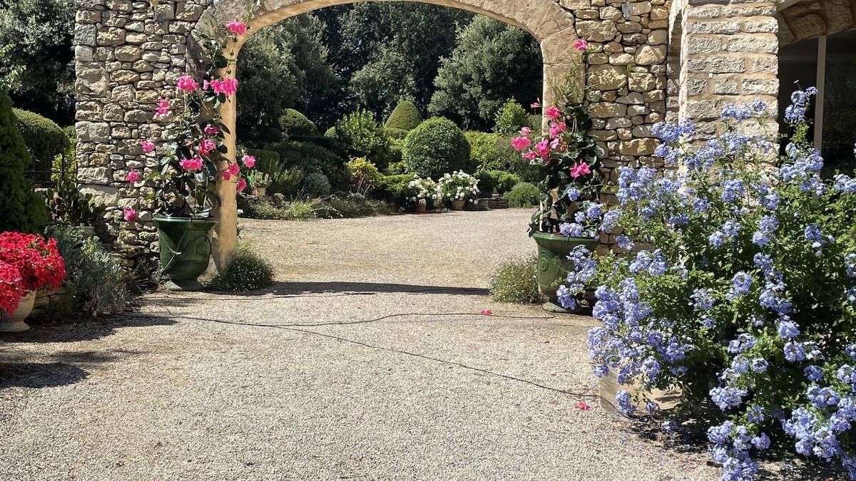 Bonnieux House | Bonnieux, Heart of the Luberon, House With Swimming-pool in the Center of a Landscaped Gardens
