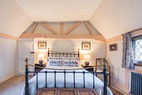 Goodnestone House | Bonnington Cottage by Bloom Stays