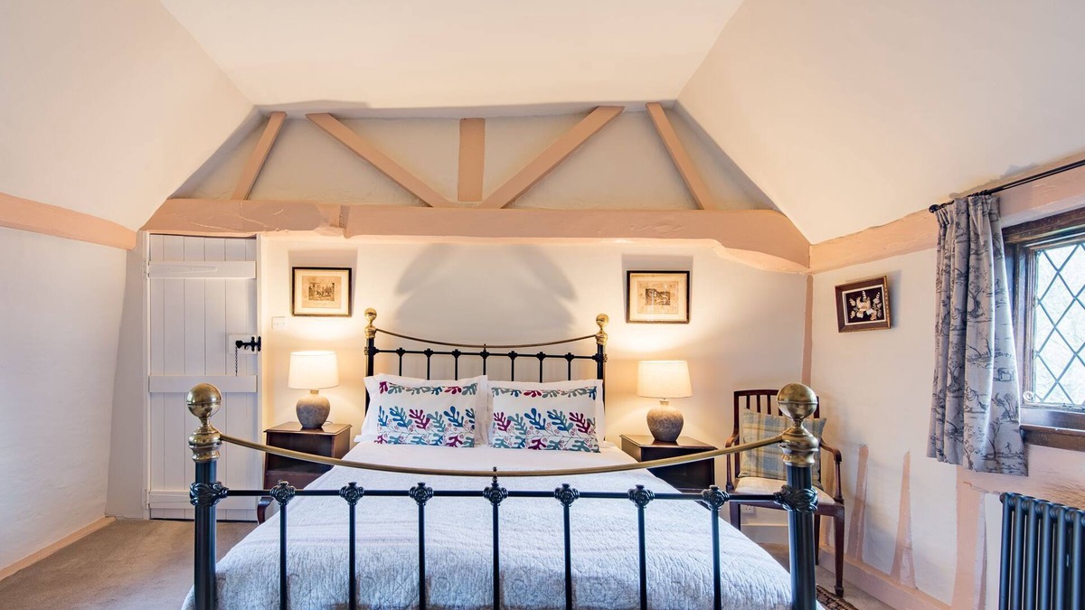 Goodnestone Cottage | Bonnington Cottage by Bloom Stays - sleeps 4 guests in 2 bedrooms