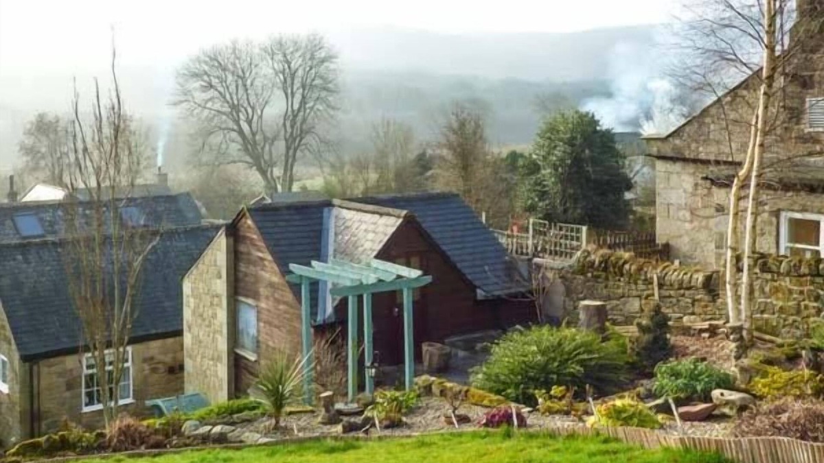 Harbottle Cottage | BONNY BARN, pet friendly, character holiday cottage in Harbottle
