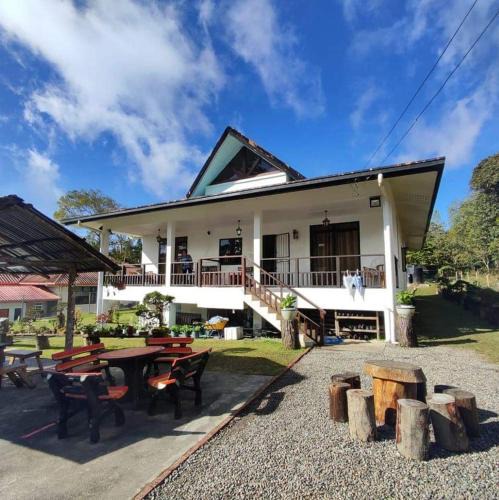 Kundasang Villa | Bonsai Villa @ Mesilou 盆栽小苑