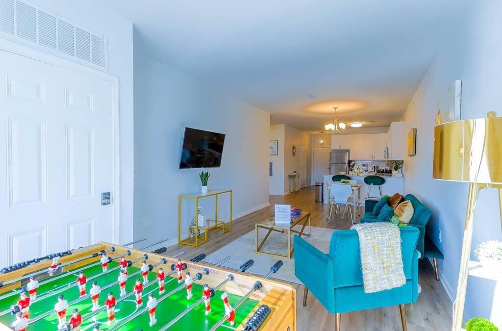 Carteret Apartment | Book Cozy King Bed Now 40 Percent OFF Winter Special