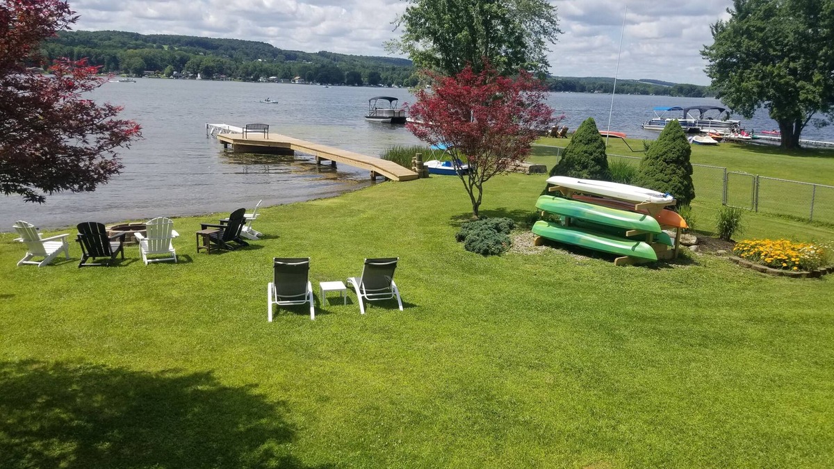 Bradford House | Book for summer fun at Eagles Cove on Lamoka ! Lake steps away