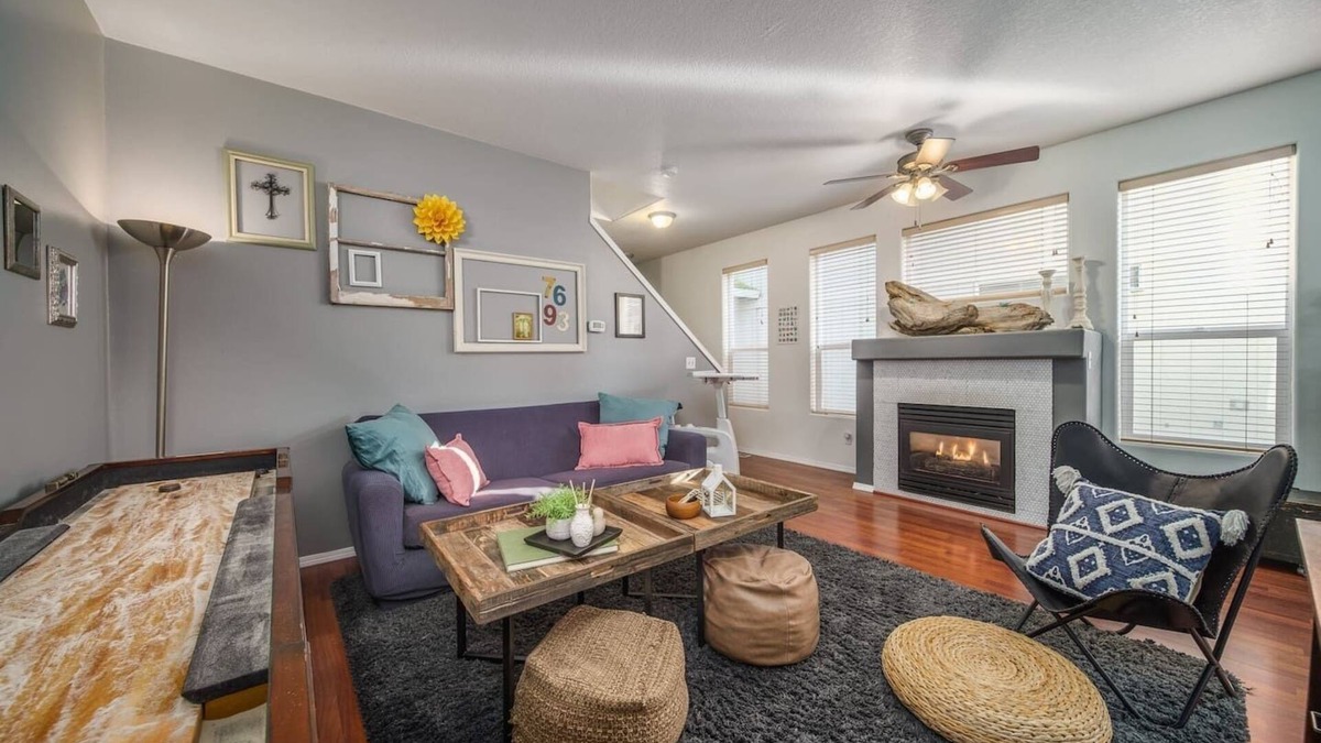 Bethany House | Book NOW for Fall Fun! - Perfect for family! - Fully Loaded! - Fire Pit!