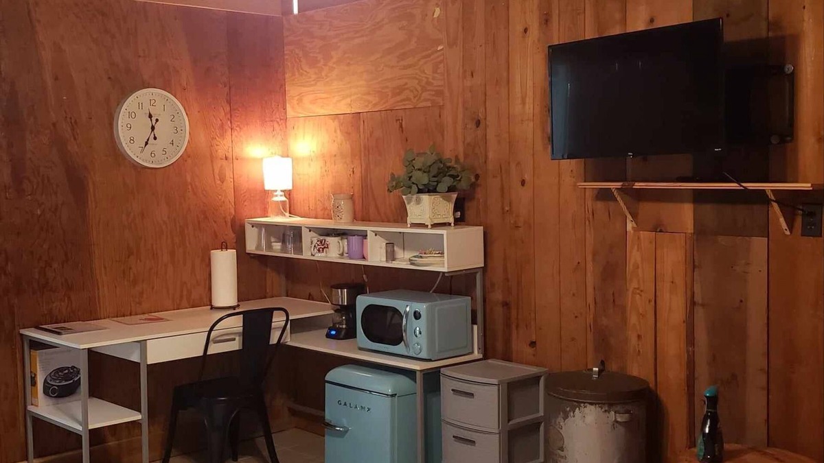 Montgomery House | Book now for Renaissance! Guesthouse on private property near Lake Conroe
