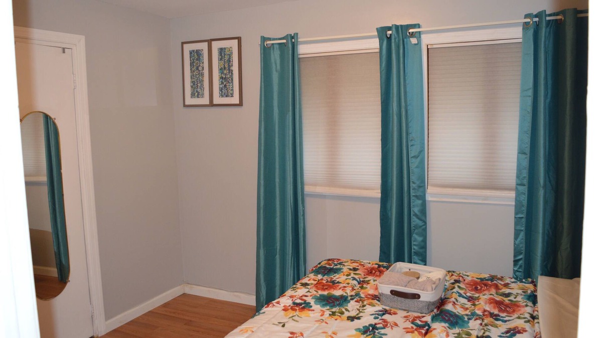 Melville House | Book Now Your Next Adventure & Walk to Adventure Park Long Island