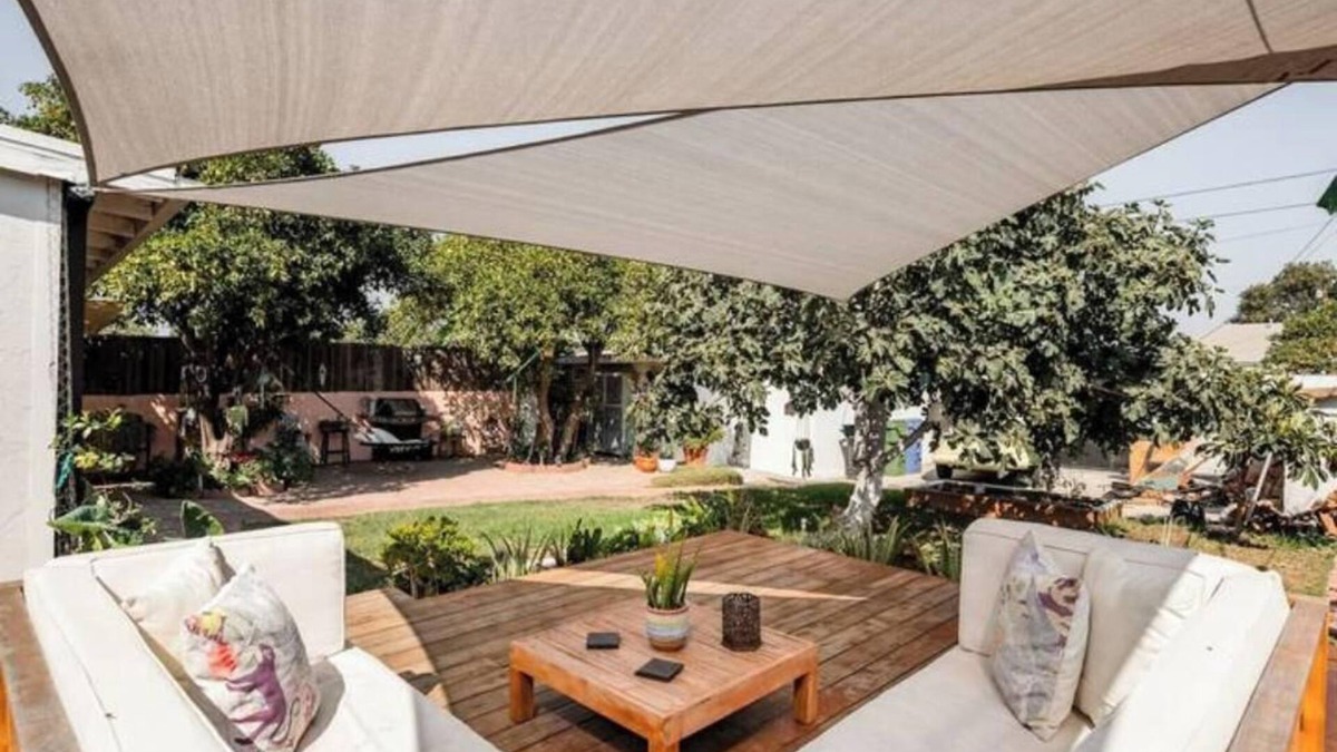 Harbor Gateway North House | Book via Air B-n-B instead