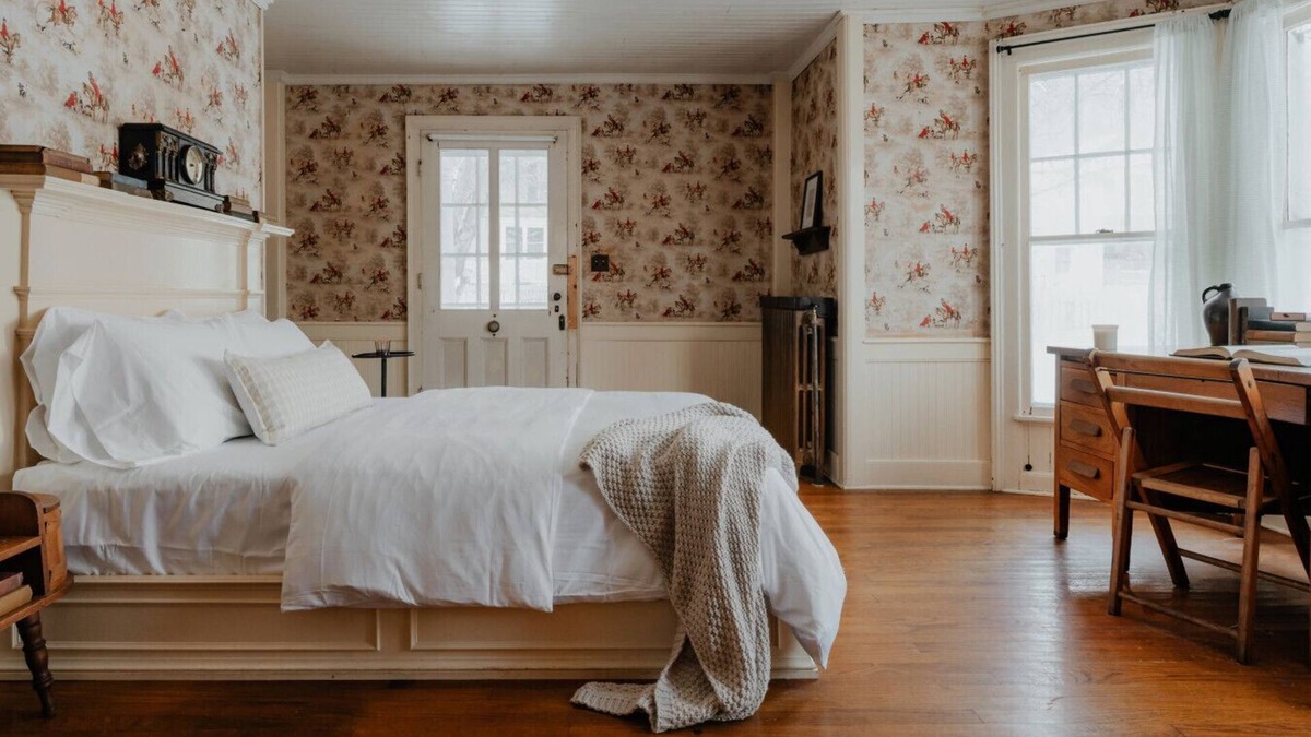 Hobart Hotel | Book Village Inn - Twain Room