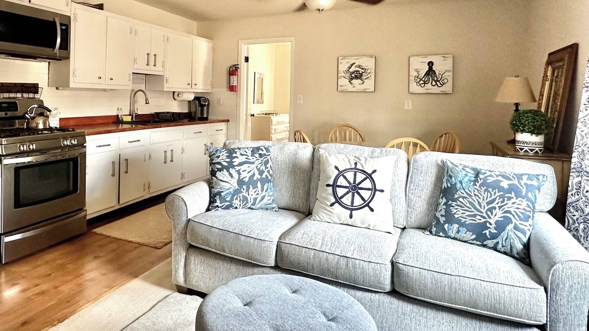 Seaside Heights Condo | BOOK WINE ON BEACH SEPTEMBER IS BEAUTIFUL. PERFECT BEACH DAYS.GREAT LOCATION