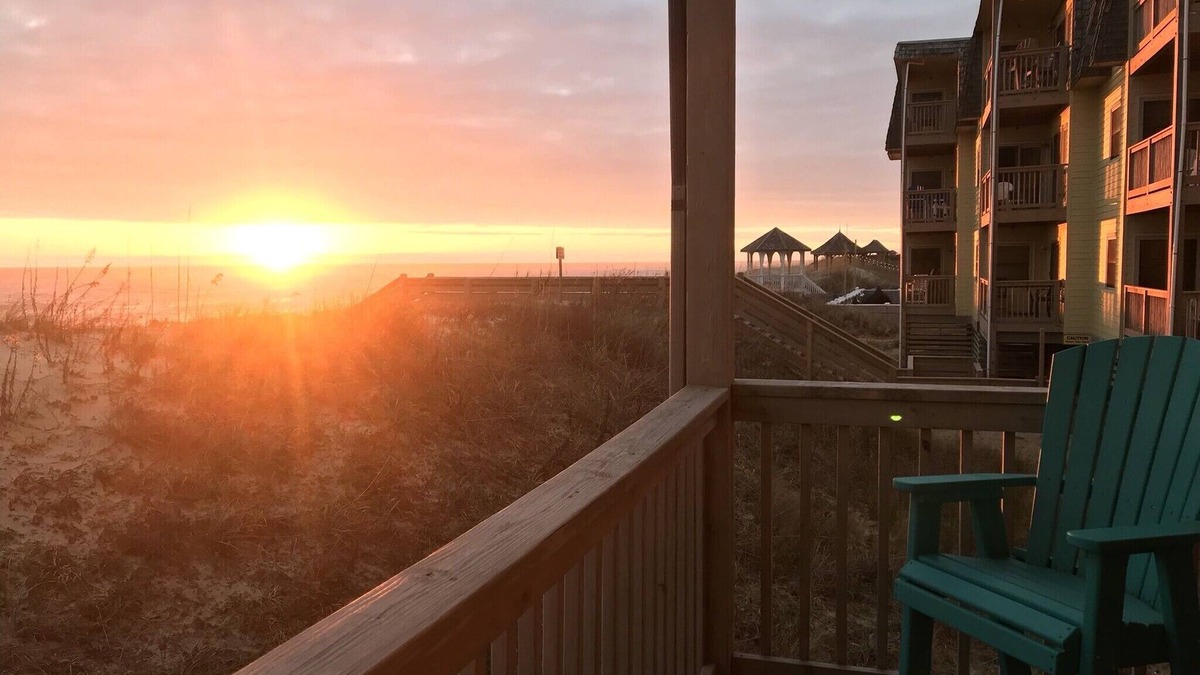 Kill Devil Hills Condo | Booking 2025! Stay at Lucky Break-on the beach & fully renovated!
