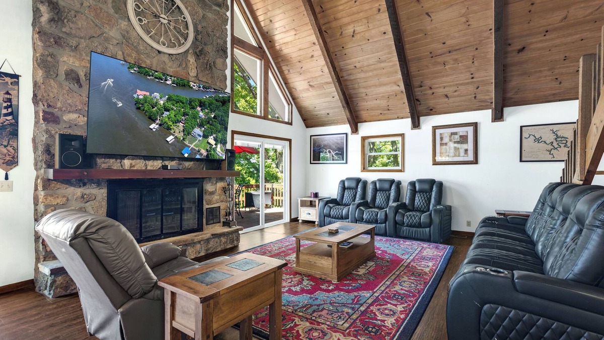 Sunrise Beach House | Boondock Bliss - Lakefront, private dock sleeps 15!