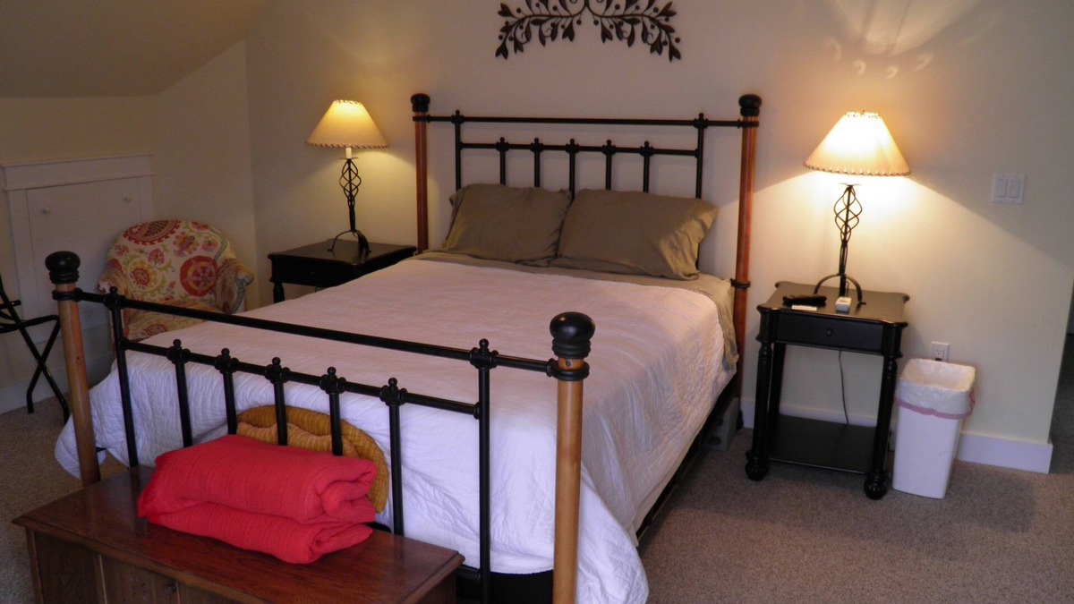 West Boothbay Harbor House | Boothbay Harbor, Maine Beautiful Suite