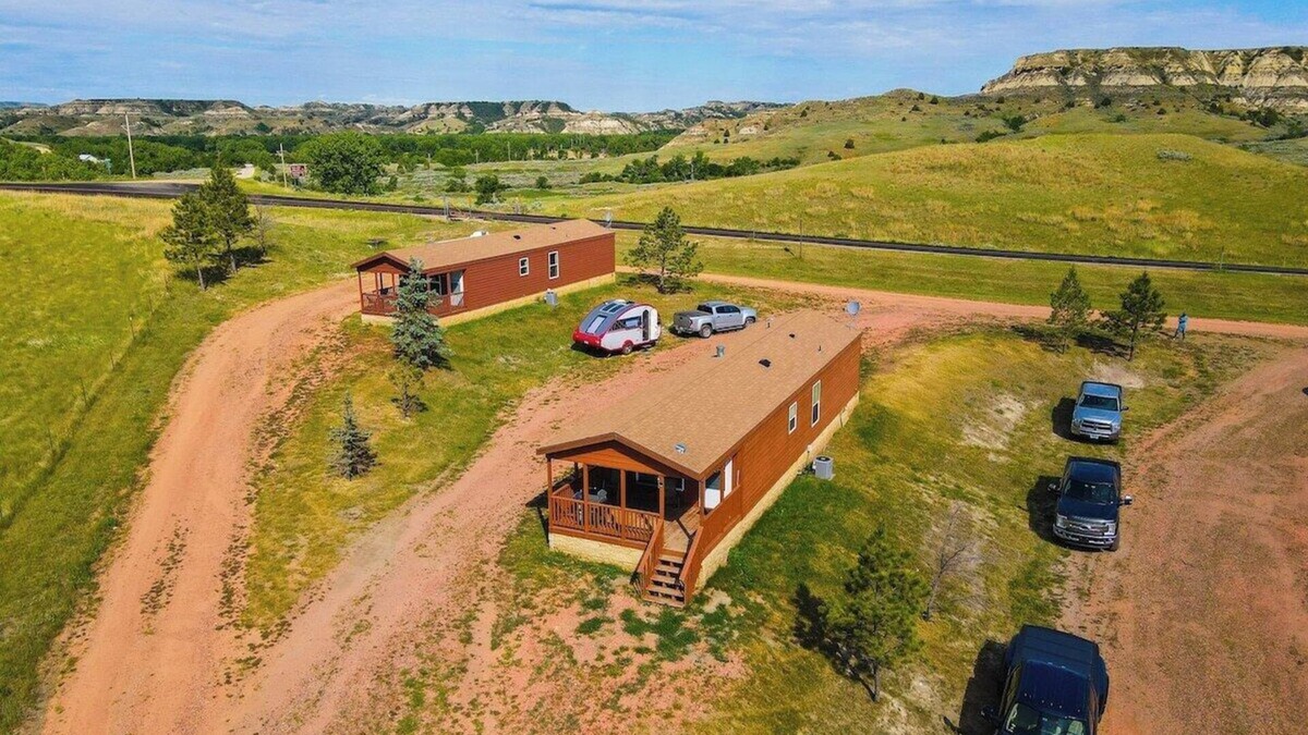 Medora Cabin | Boots Badlands Cabin Medora ND 2 BR 1 B Sleeps 6