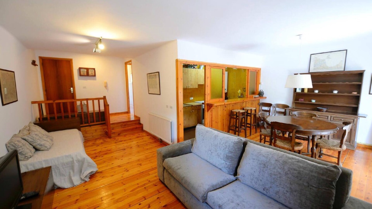 Pedra Apartment | BOR I - 5 PAX - Two Bedroom Apartment, Sleeps 5