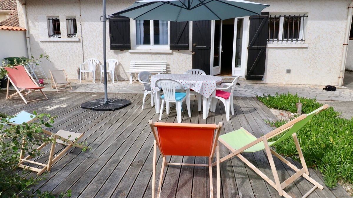 Hourtin-Plage House | Bora Bora - very close to the beach house