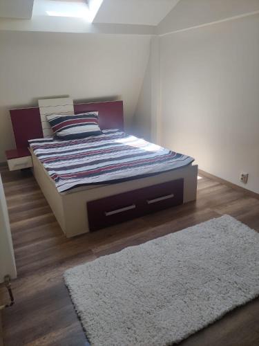 Reghin Apartment | Bordeaux