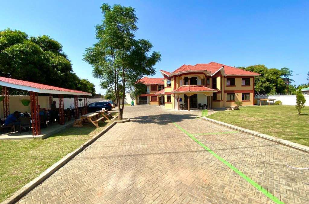 Mvara House | Borderlands Guest House