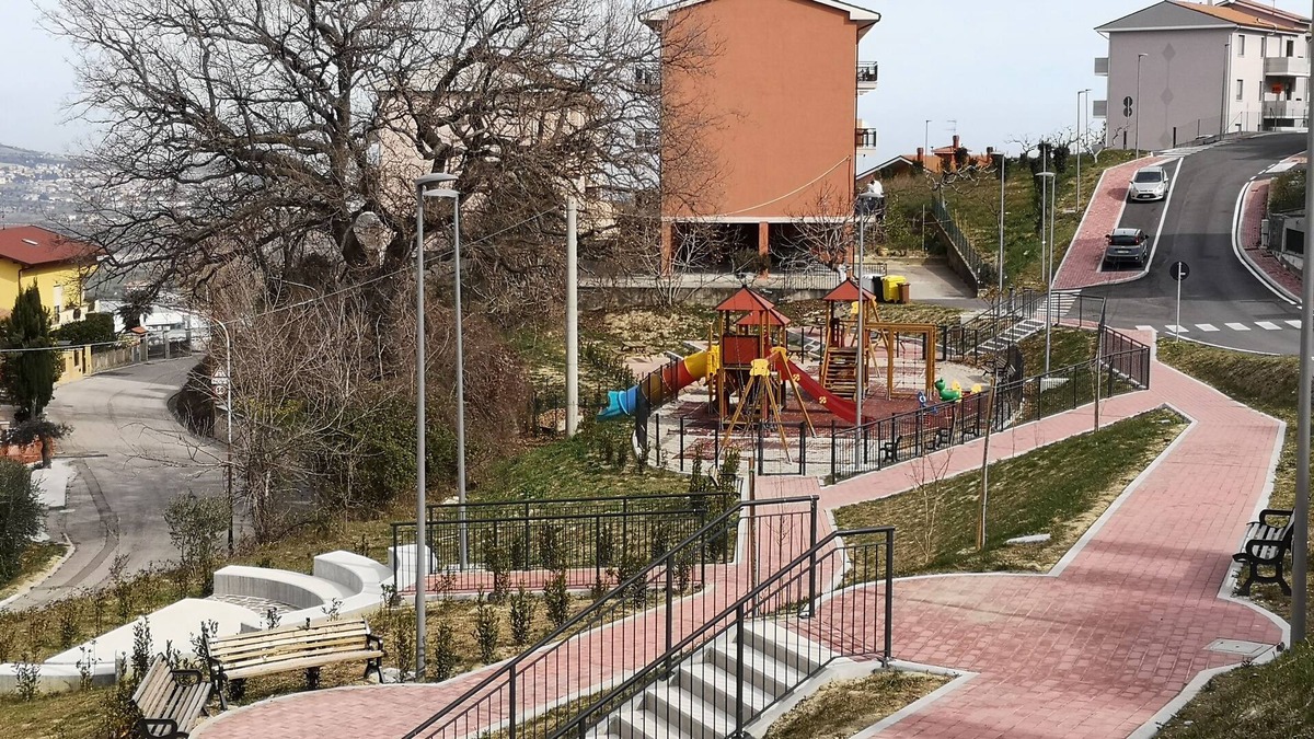 Atri Apartment | Borgo artistic village mural