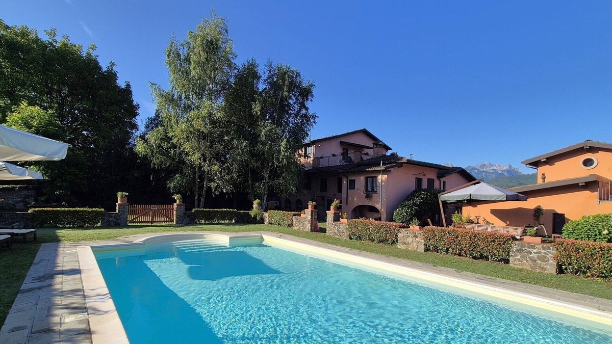 Pieve Fosciana Villa | Borgo Fosciana - private pool, walk to restaurant, ideal for large groups, WIFI
