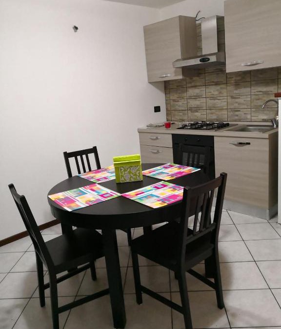 Roe Apartment | BORGO VOLCIANO GARDA LAKE APP.2