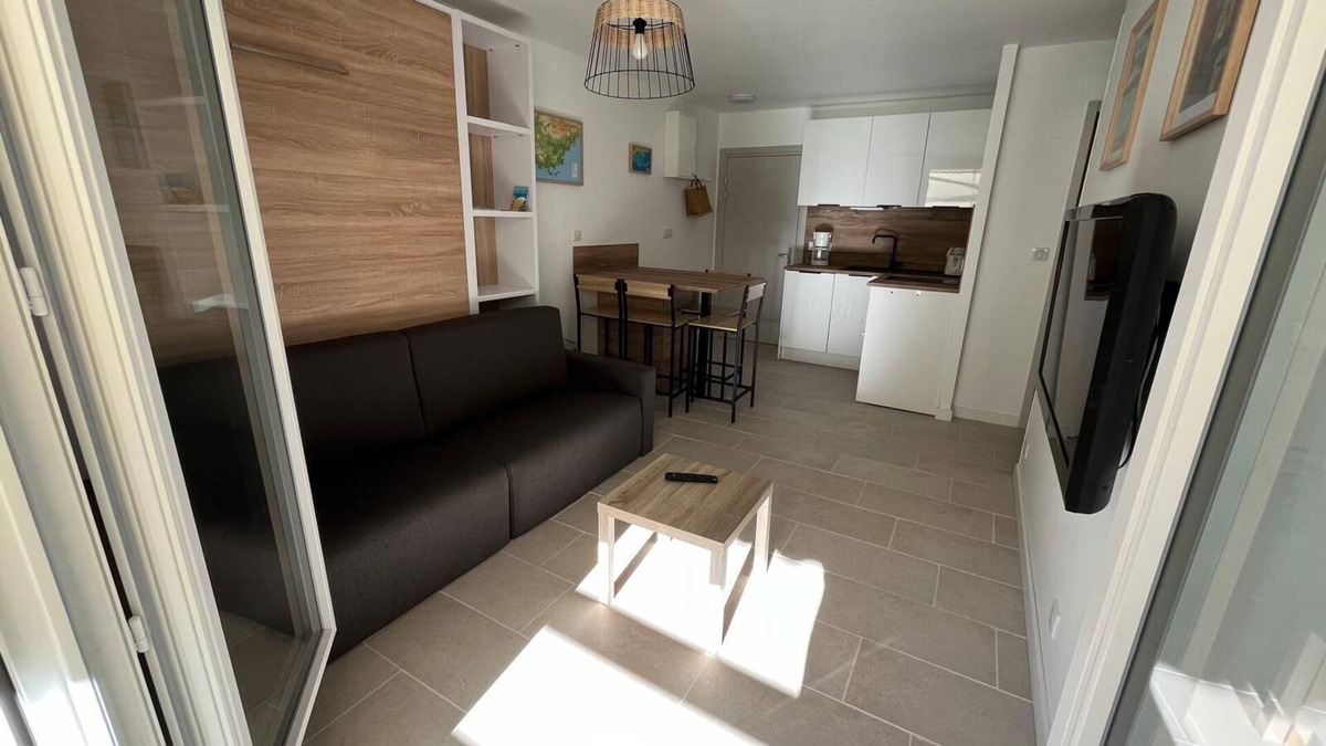 La Faviere Apartment | Bormes les Mimosas, La Favière, T2 Refait à Neuf 4 Couchages, 200 m de la Plage