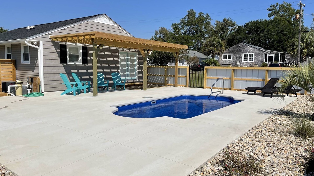 Swansboro House | Boro Bungalow in beautiful downtown Swansboro with street legal golf cart