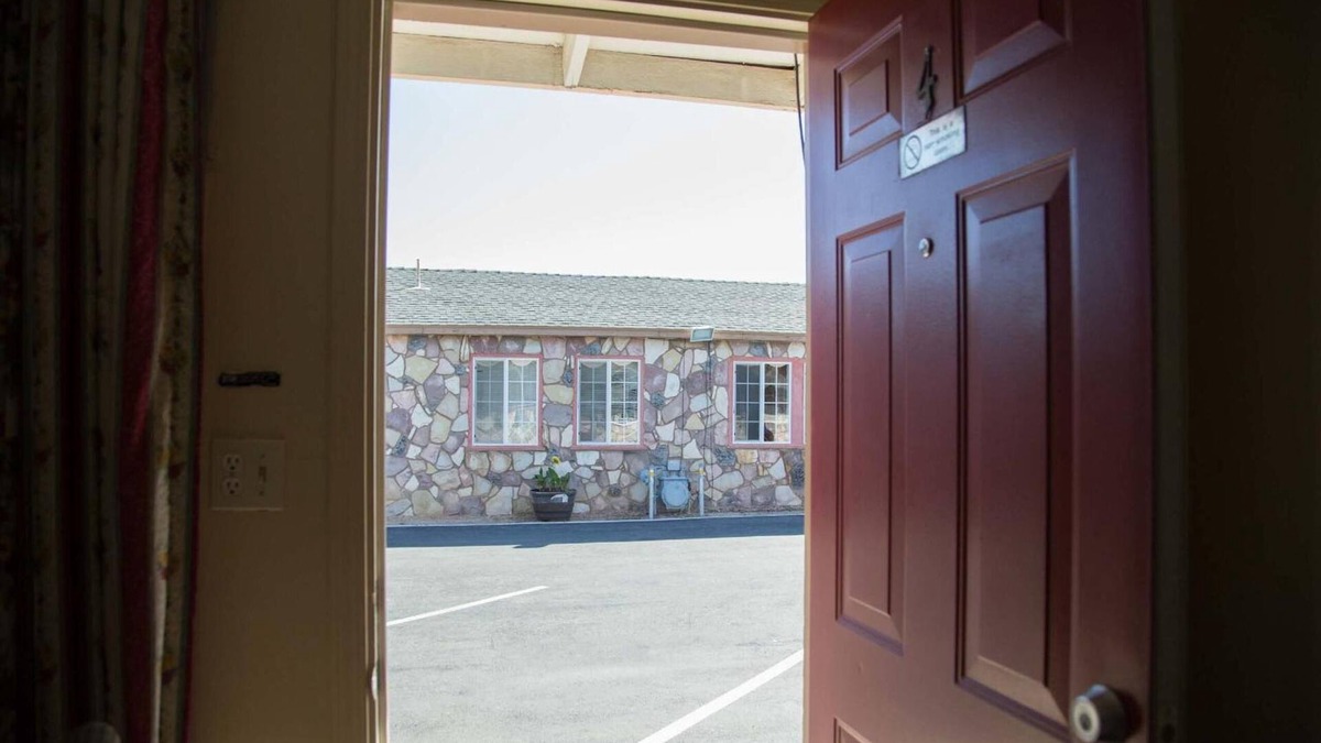 Boron Hotel | Boron Motel