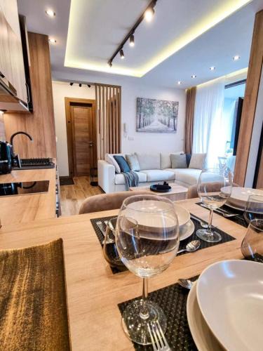 Divcibare Apartment | Borovi Deluxe Suite
