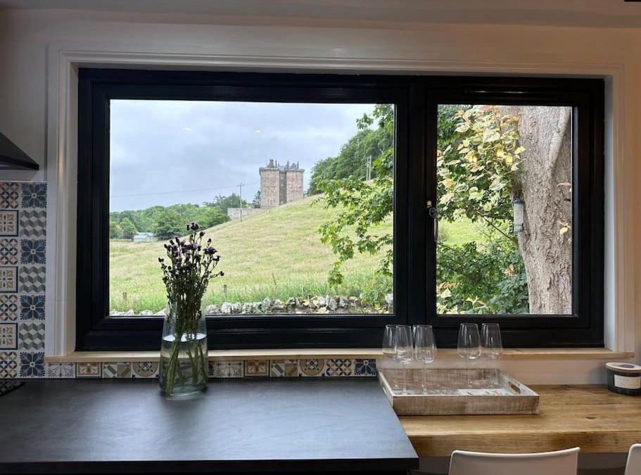 Gorebridge House | Borthwick Farm Cottage Pottery