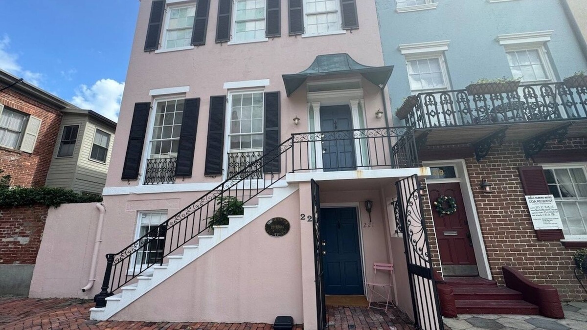 Historic District - North House | Bosch Huis Rosé | Savannah Historic District