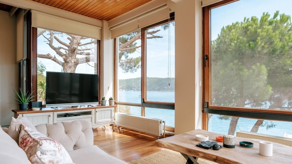 Sariyer House | Bosphorus View House with Garden 5 min to Coast