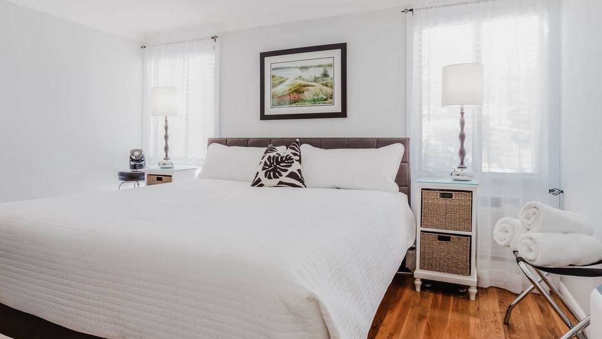 Norwood Condo | Boston - Norwood, Stylish Apartment
