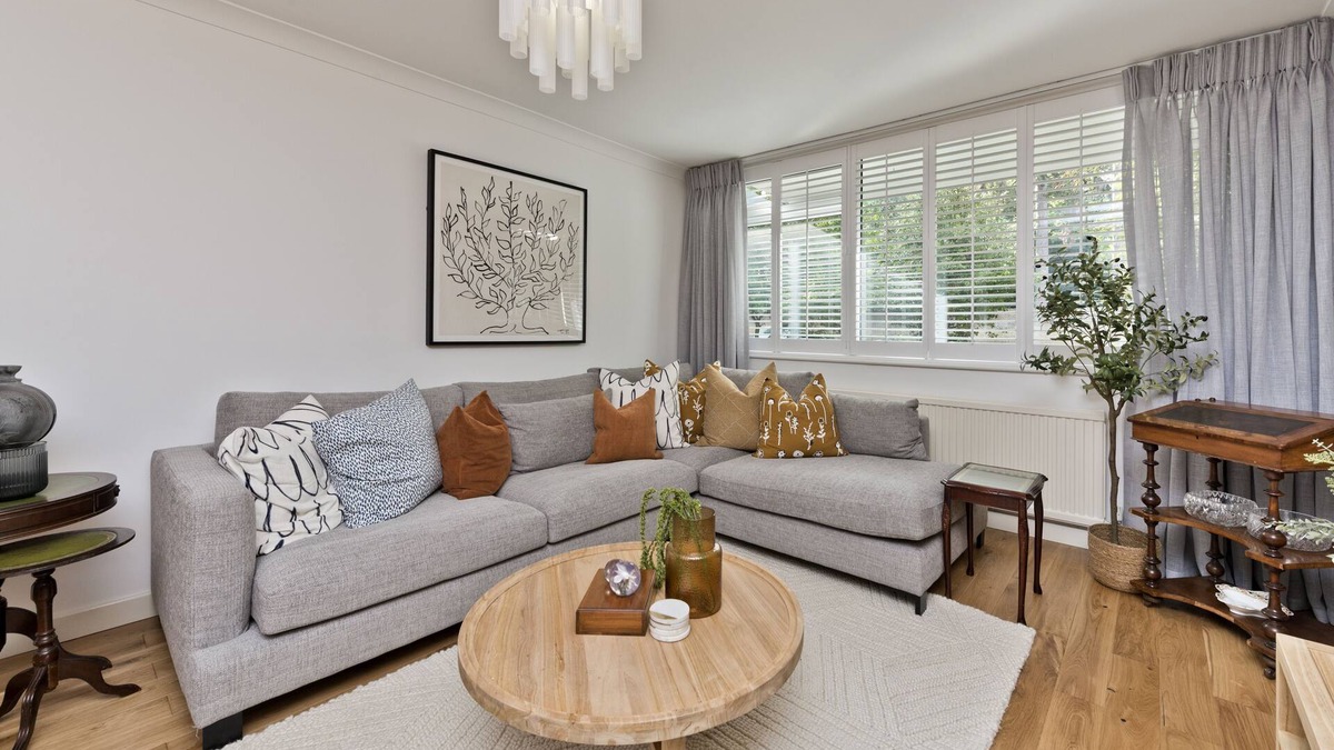 Kew Apartment | Botanical bliss by UnderTheDoormat