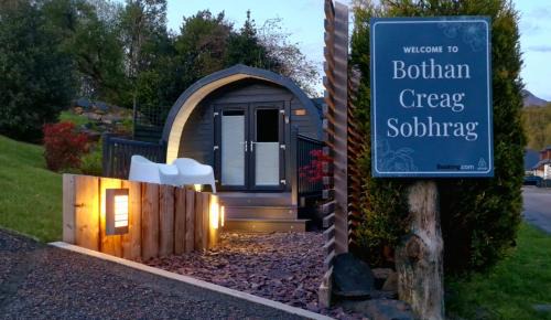 West Laroch House | Bothan Creag Sobhrag