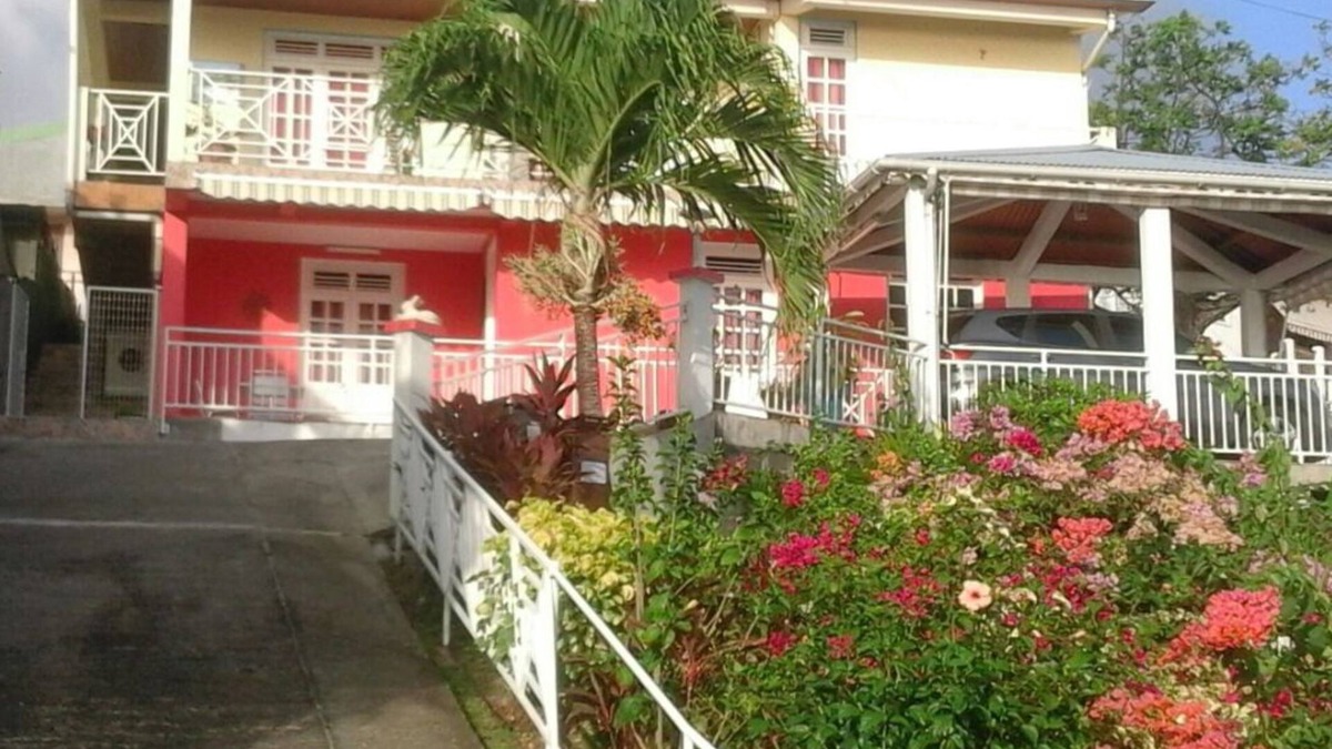 Riviere-Pilote Villa | Bottom of Villa by the sea
