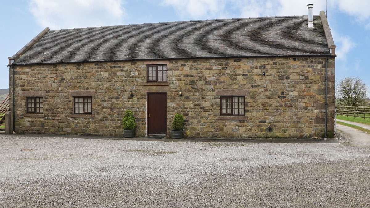 Cauldon Low Cottage | BOTTOMHOUSE BARN, pet friendly, luxury holiday cottage in Ipstones