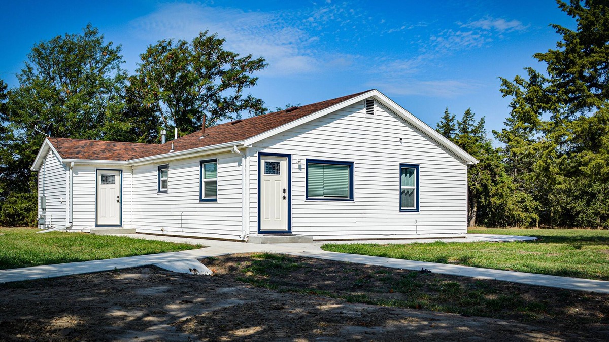 Great Bend House | Bottoms Edge Ranch - Cozy Cottage