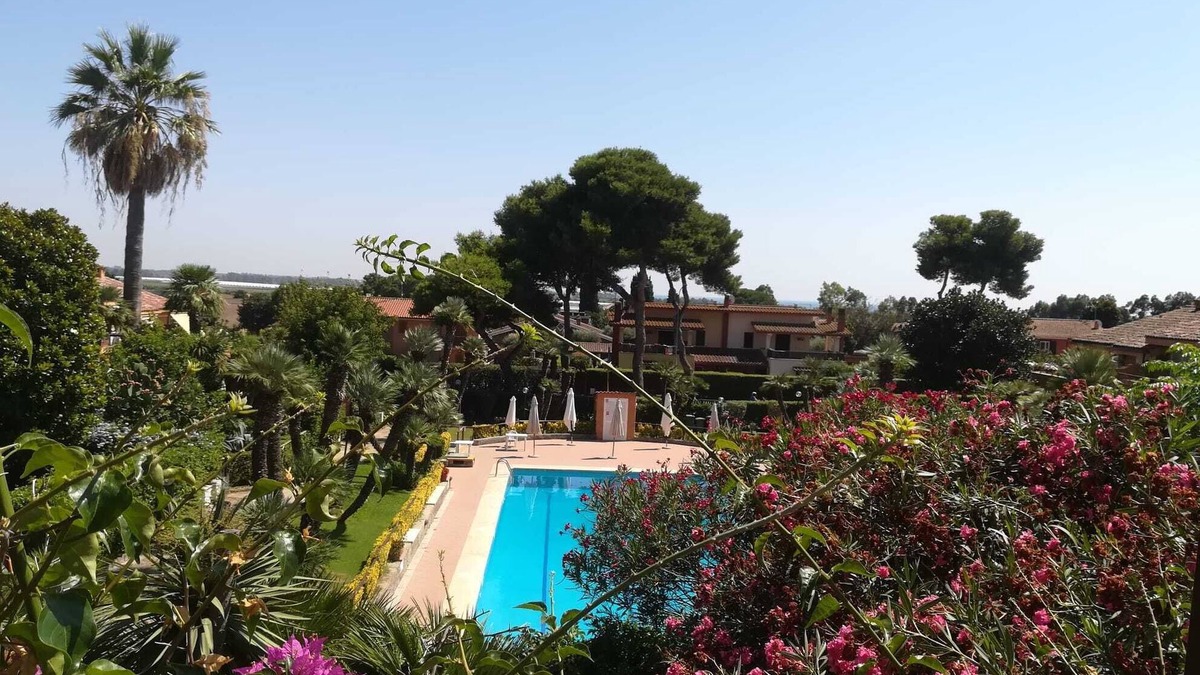 Marina di San Nicola Villa | Bougainvilla: Villino con Giardino e Piscina