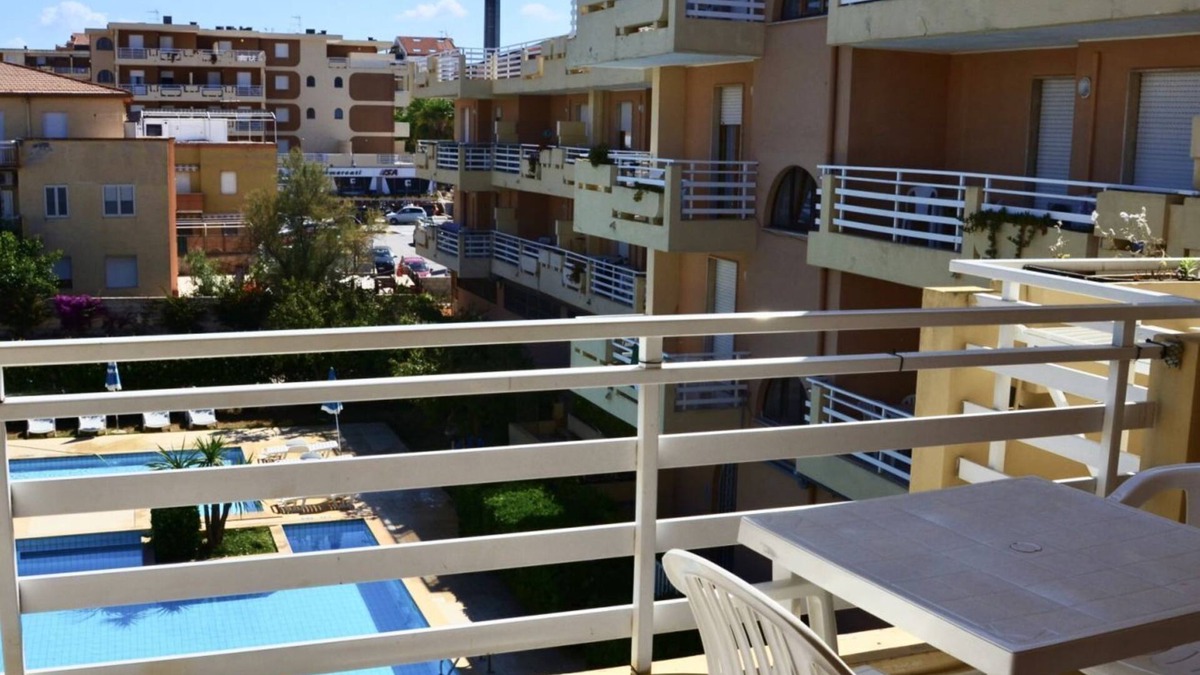 Lido Apartment | Bougainvillea two-bedroom apartment 6 beds on the waterfront