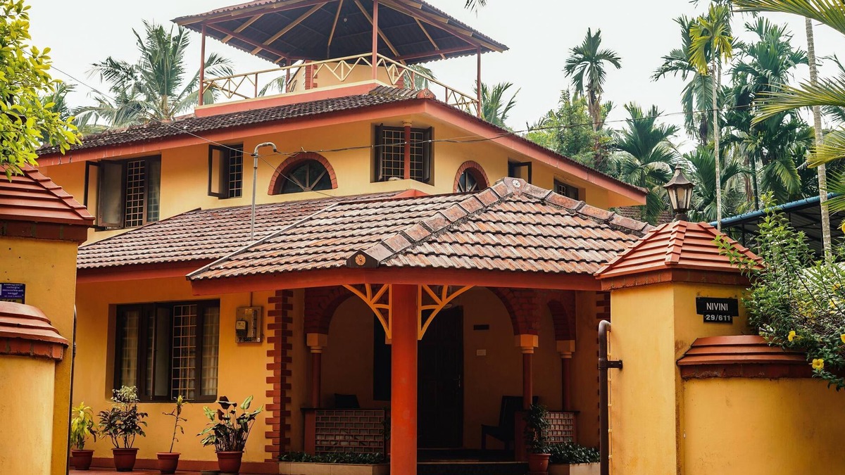 Kozhikode House | Bough'n Villa - A charming 3-bedroom villa with WiFi, AC in enchanting Kozhikode