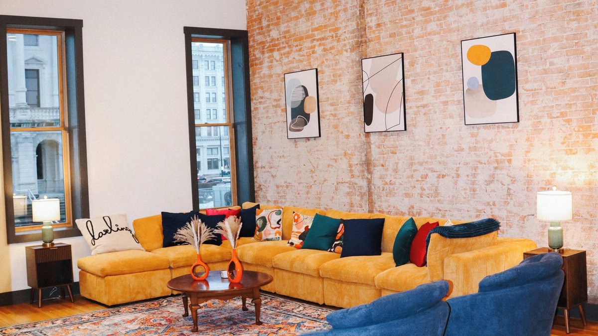 Marion Condo | Boujee on Third: 2-bedroom condo in Beautiful Downtown Marion