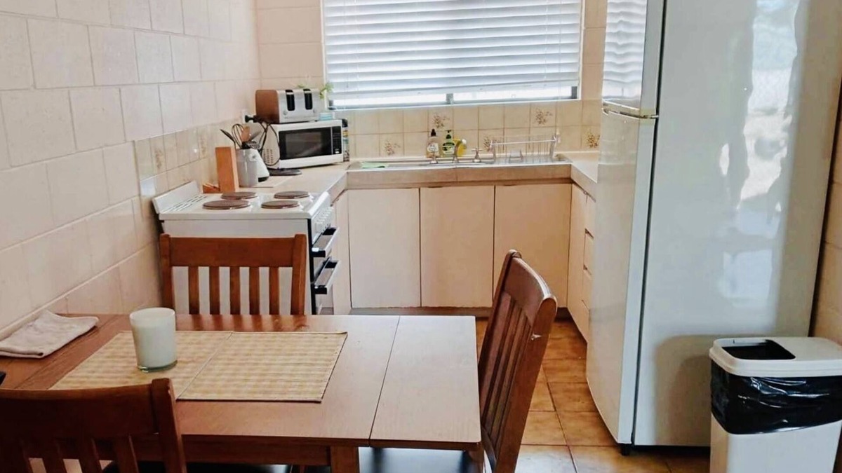 Victory Heights House | Boulder 3-bed, parking, garden. Ideal for hikers. Kalgoorlie Airport 1 km.