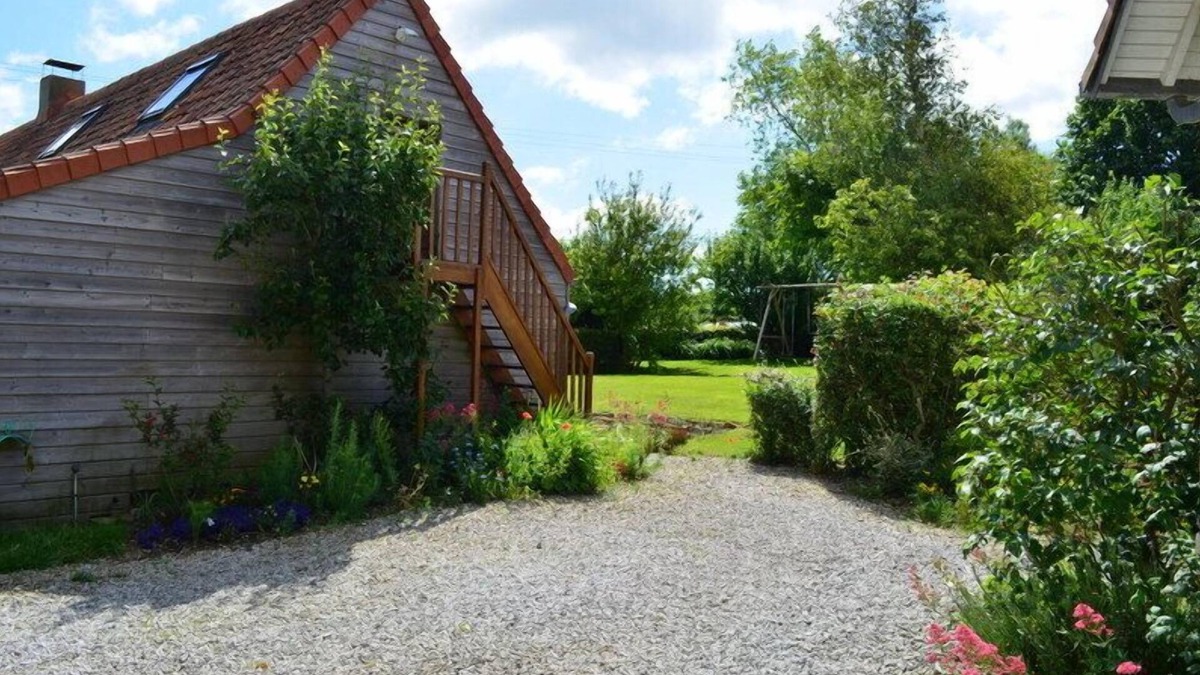 Wimille House | Boulonnaise farmhouse restored, typical, facing south on a wooded plot of 400m2