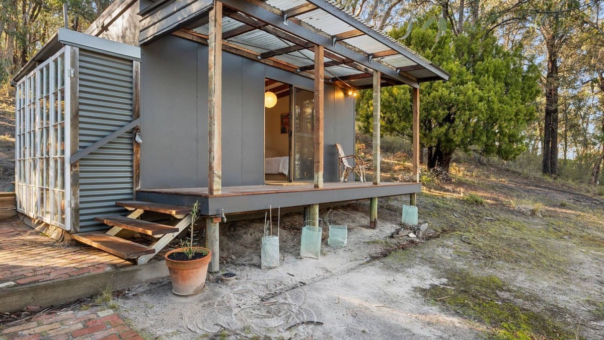 Aireys Inlet House | Boundary Studio - a peaceful bushland hideaway