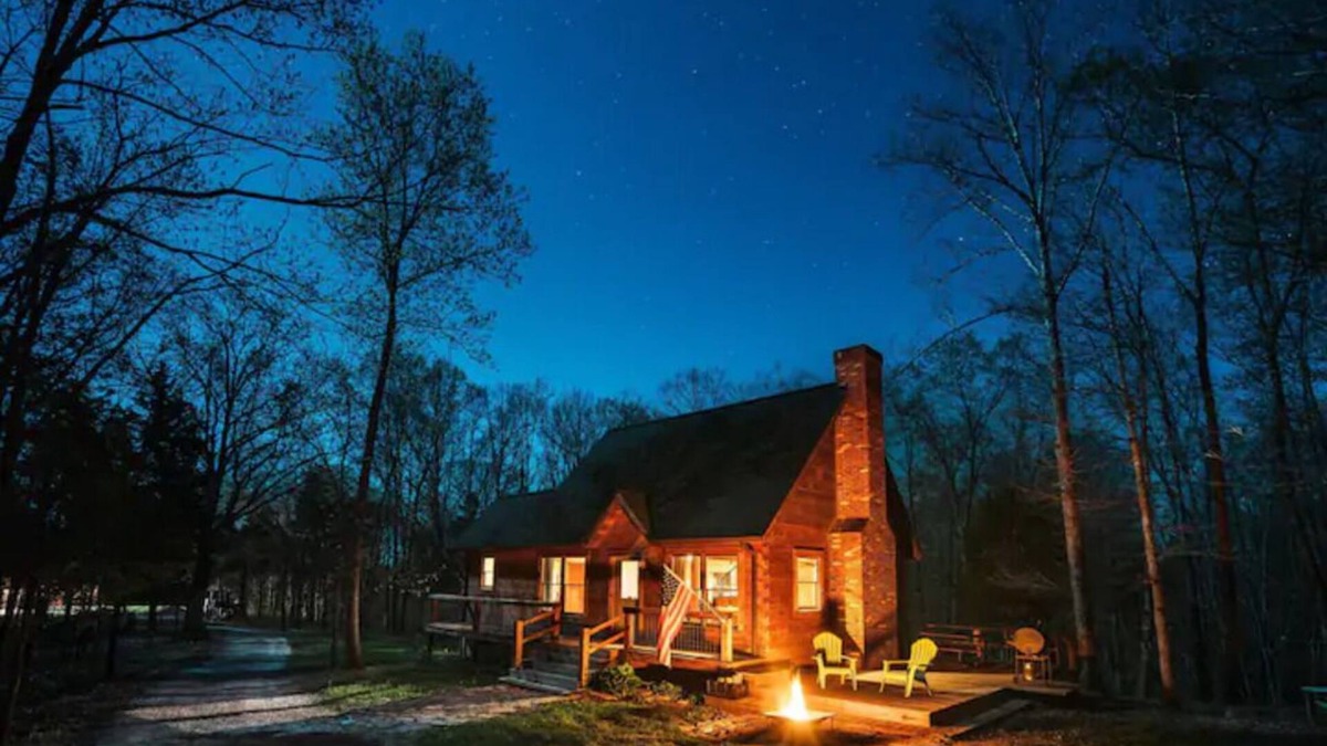 Mount Eden Cabin | Bourbon Country Cabin Loft style cabin, great location to visit KY distilleries