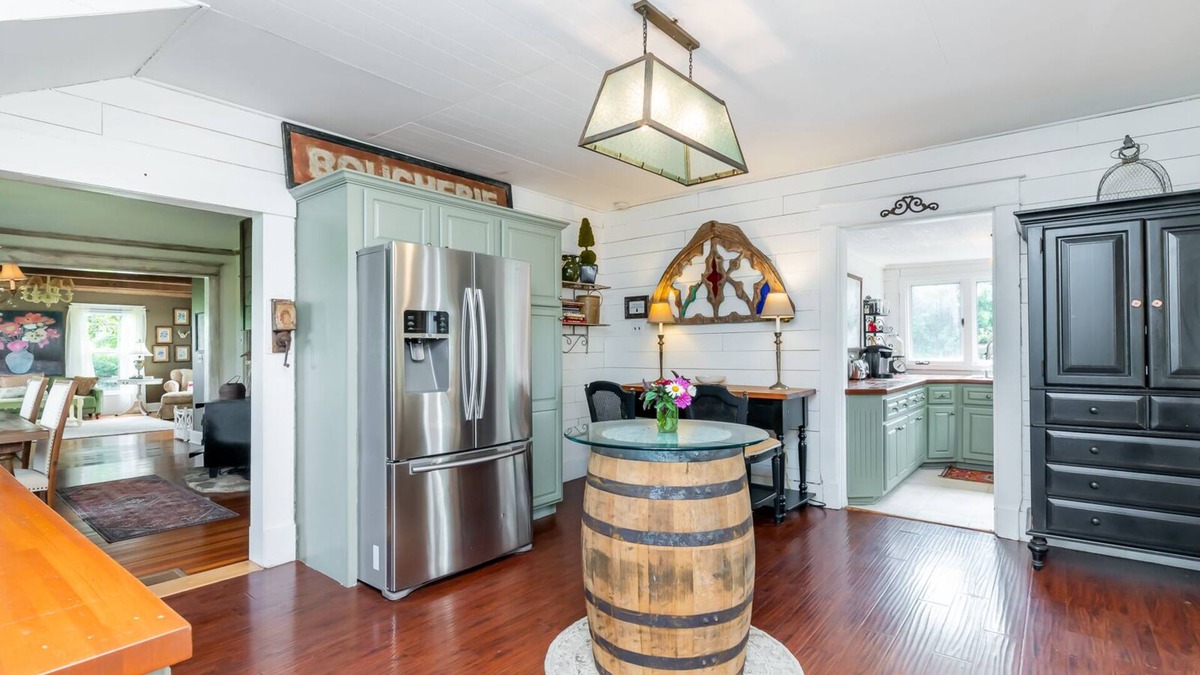 Chaplin Other | Bourbon Country Cottage on a flower farm with cattle, horses & spectacular views