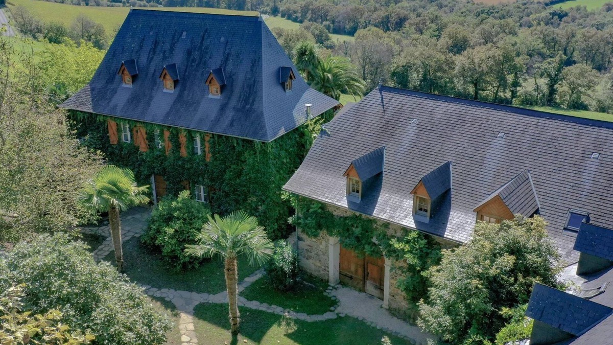 Saucede House | Bourdasse Farm outbuilding with Nordic bath