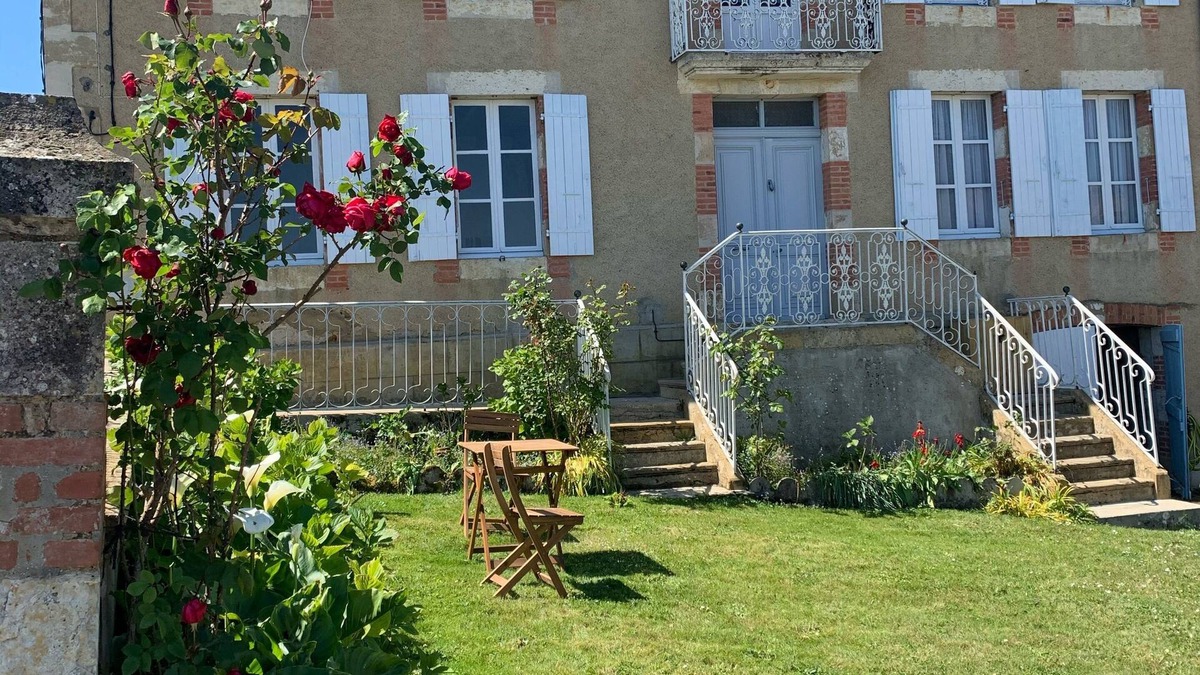 Castillon-Debats House | Bourgeois house in a quiet and relaxing Gascon village