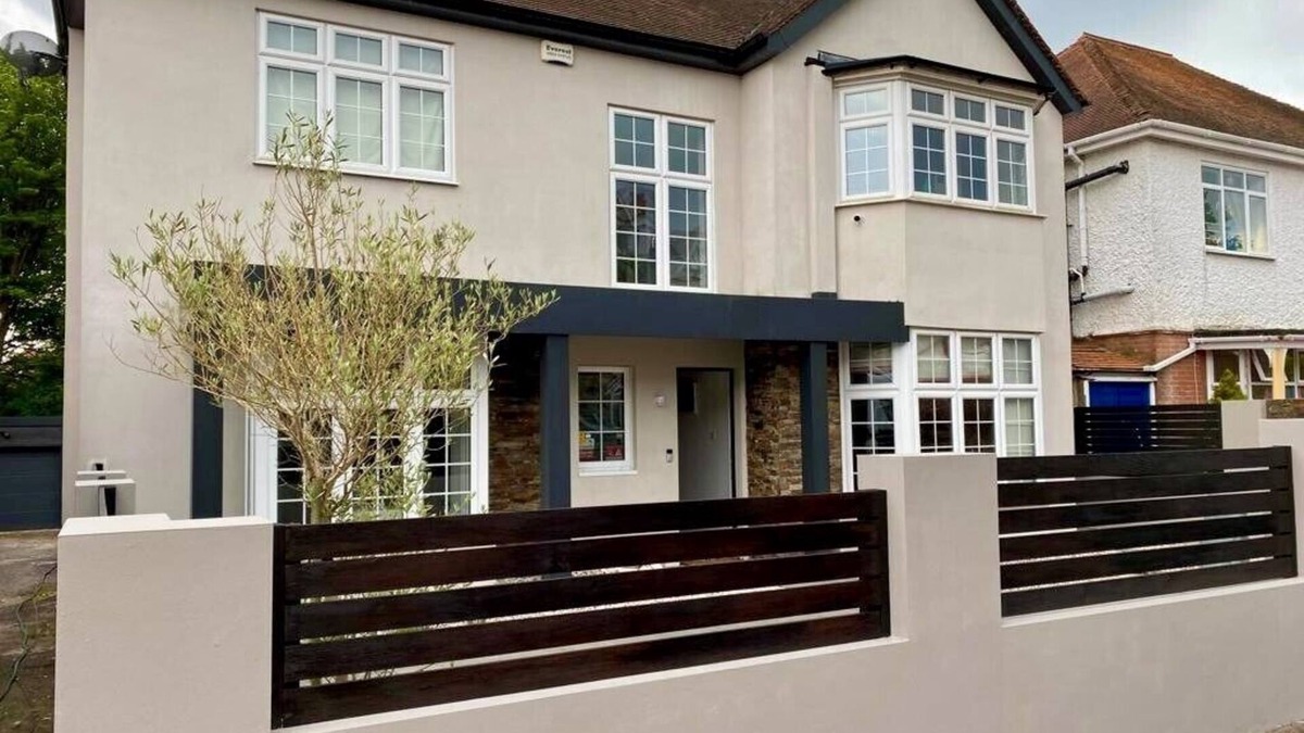 Westbourne House | BOURNECOAST: LARGE DETACHED FOUR BEDROOM HOUSE WITH LARGE PRIVATE GARDEN -HB8530