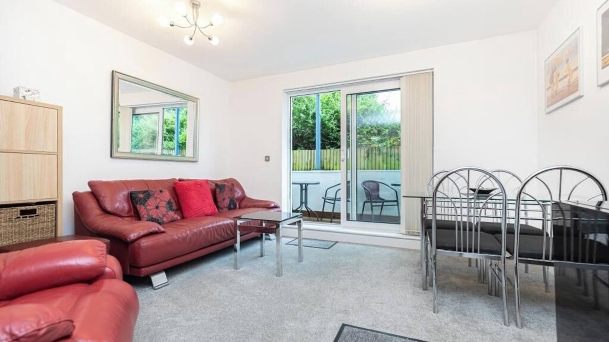 Southbourne Apartment | Bournecoast: Modern apartment with decked area/parking near sandy beach - FM3590